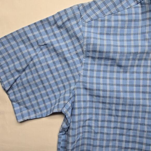 Wrangler Rugged Wear Men's Blue Plaid Short Sleeve Shirt Size Large Button Up - Picture 4 of 9